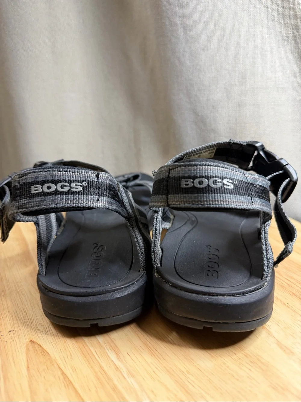 Bogs Men’s Rio stripes sandals